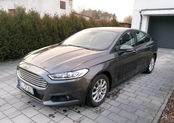 Ford Mondeo cena 48900 przebieg: 149000, rok produkcji 2015 z Łódź małe 92